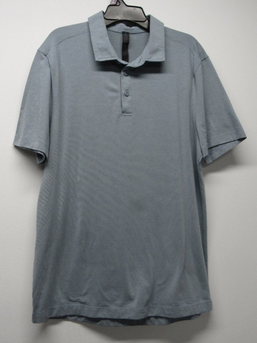 Lululemon Light Blue Gray Men's Polo Shirt Short Sleeve Collared Size Medium